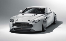     Aston Martin Vantage GT4 Racing